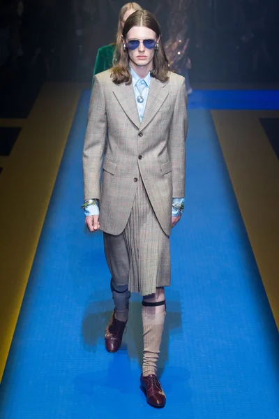 Look 83